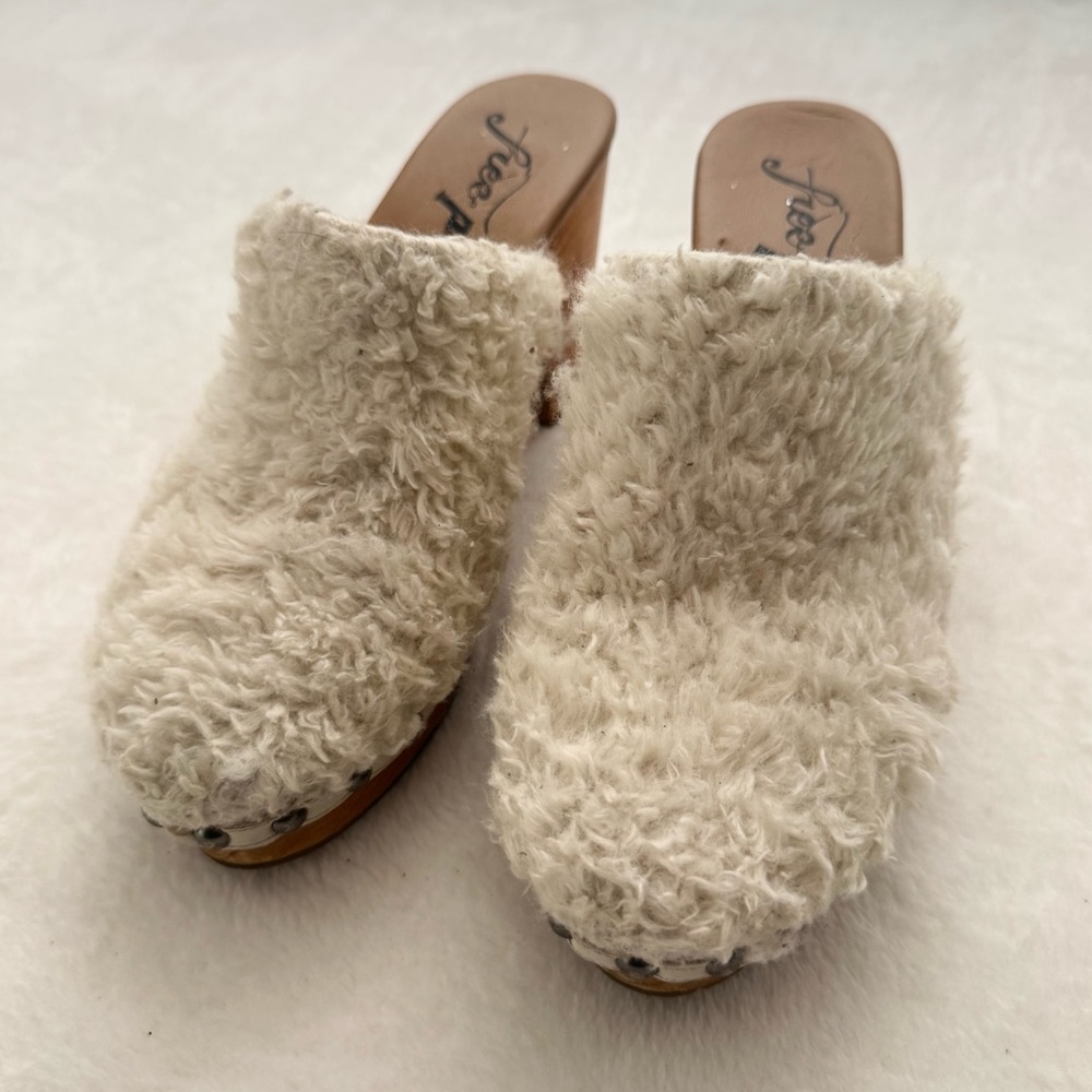 Free People Cream Sherpa Clogs with Wood Heel - Picture 4 of 13